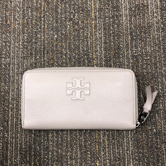 Tory Burch Handbags - Tory Burch Thea Zip Around Continental Wallet